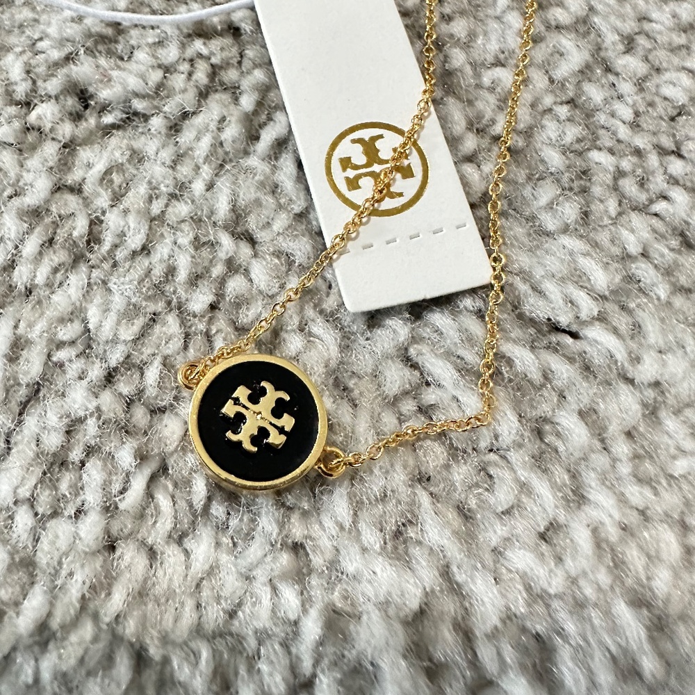 You Don't Want to Miss The Best Seller ✨Tory Burch KIRA ENAMEL CHAIN bracelet